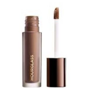 Hourglass VEIL Retouching Fluid: Almond